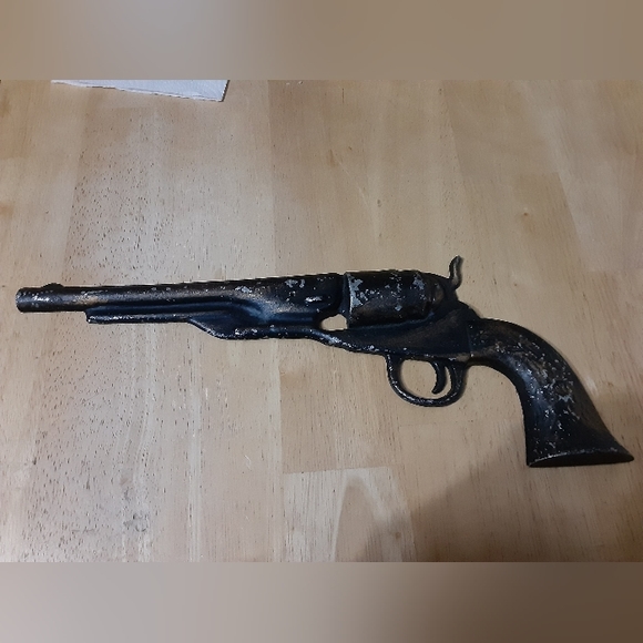 Faux Gun Wall Decor - Picture 1 of 9